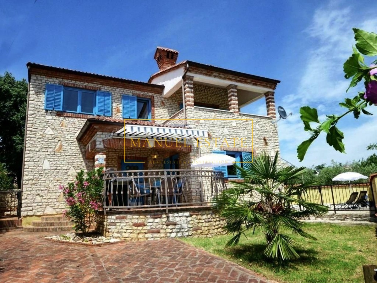 Villa con piscina, Kaštelir