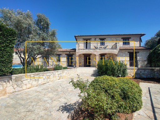 VILLA LUSSUOSA A VIŠNJAN, ISTRIA CON VISTA MARE E AMPIO GIARDINO!