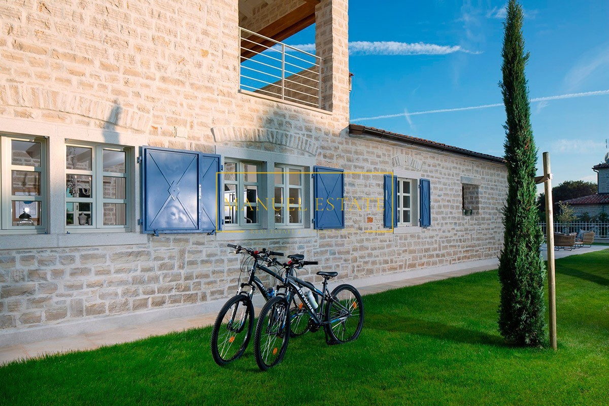 Una villa contemporanea con un design eccezionale, Poreč