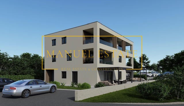 ISTRIA, POREČ – AMPIO APPARTAMENTO DI 150 M² CON TERRAZZA IN UN QUARTIERE TRANQUILLO!