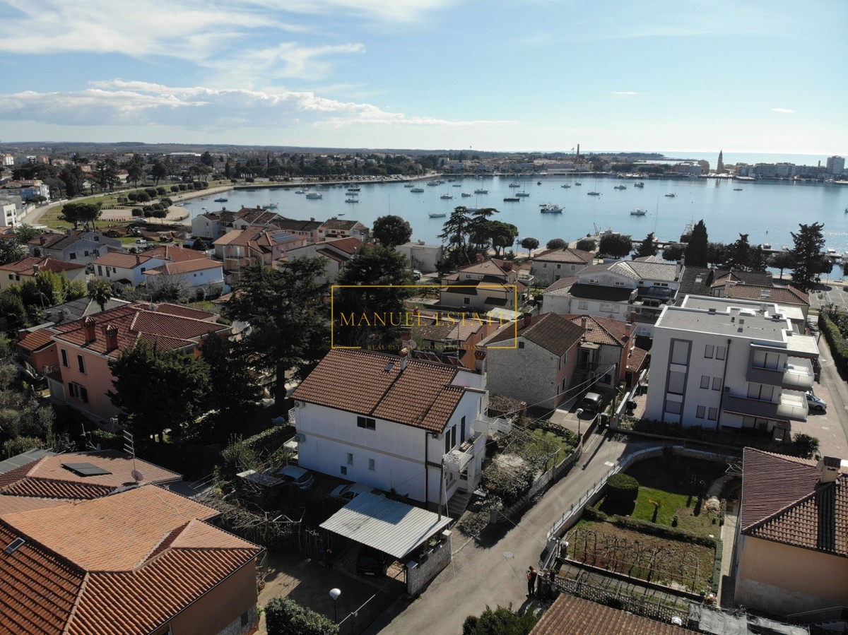 UMAG, ISTRIA – SPAZIOSA CASA INDIPENDENTE A 100 M DAL MARE CON VISTA PANORAMICA SUL MARE E GRANDE POTENZIALE DI AFFITTO TURISTICO!