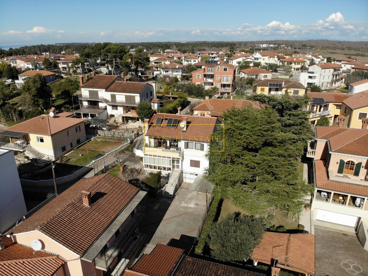 UMAG, ISTRIA – SPAZIOSA CASA INDIPENDENTE A 100 M DAL MARE CON VISTA PANORAMICA SUL MARE E GRANDE POTENZIALE DI AFFITTO TURISTICO!