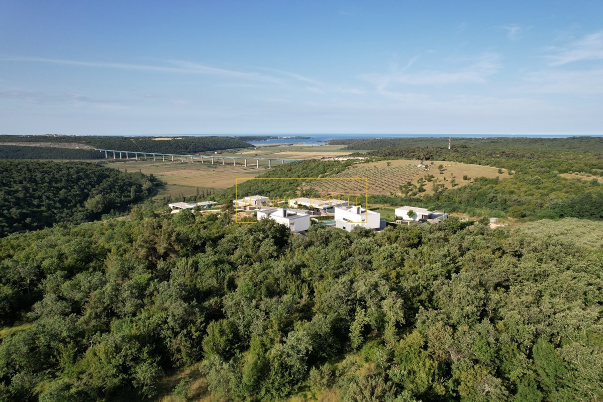 VILLA MODERNA LUSSUOSA (417M2) CON VISTA PANORAMICA E PISCINA VICINO A BRTONIGLA, ISTRIA!