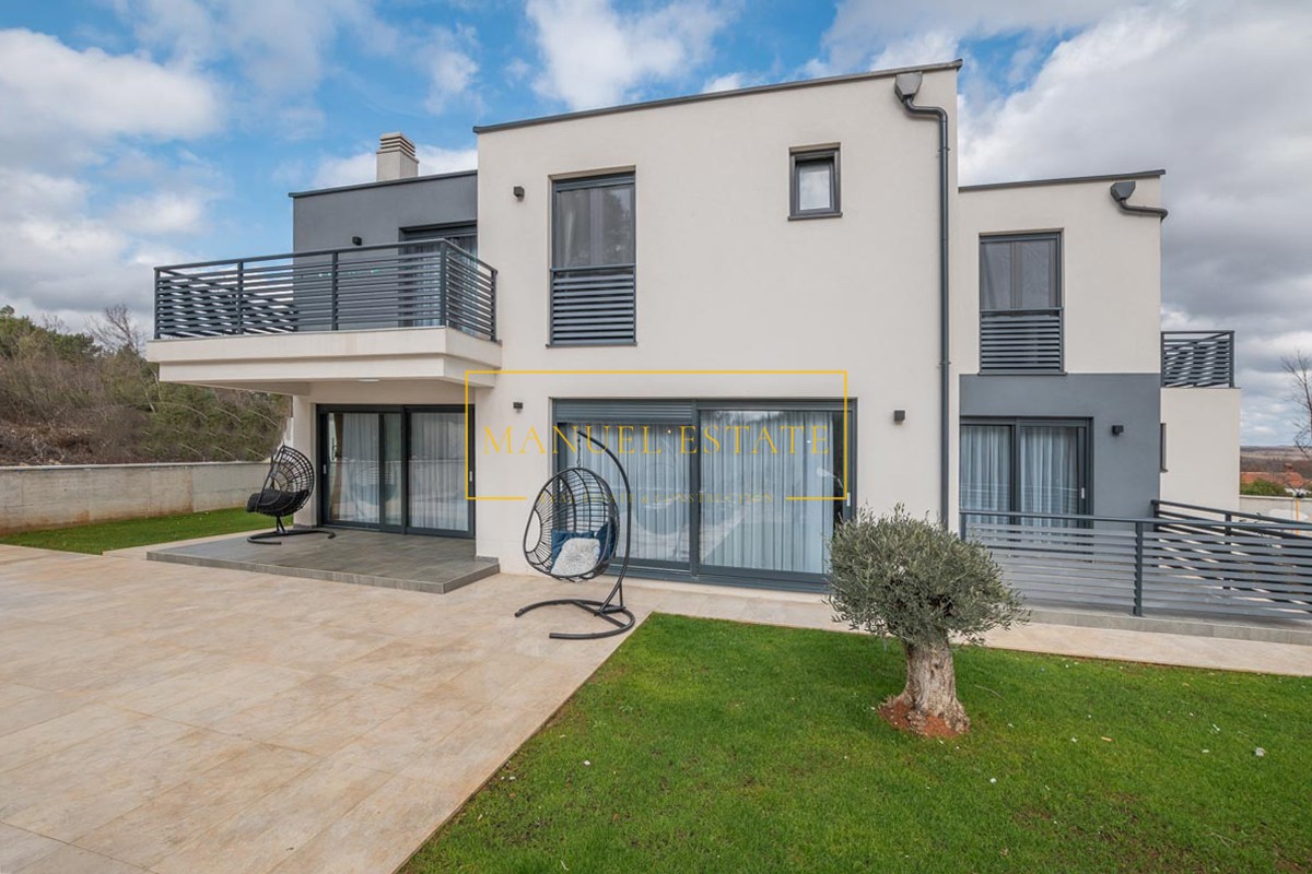 Villa moderna di 210 mq con giardino di 768 mq, Parenzo