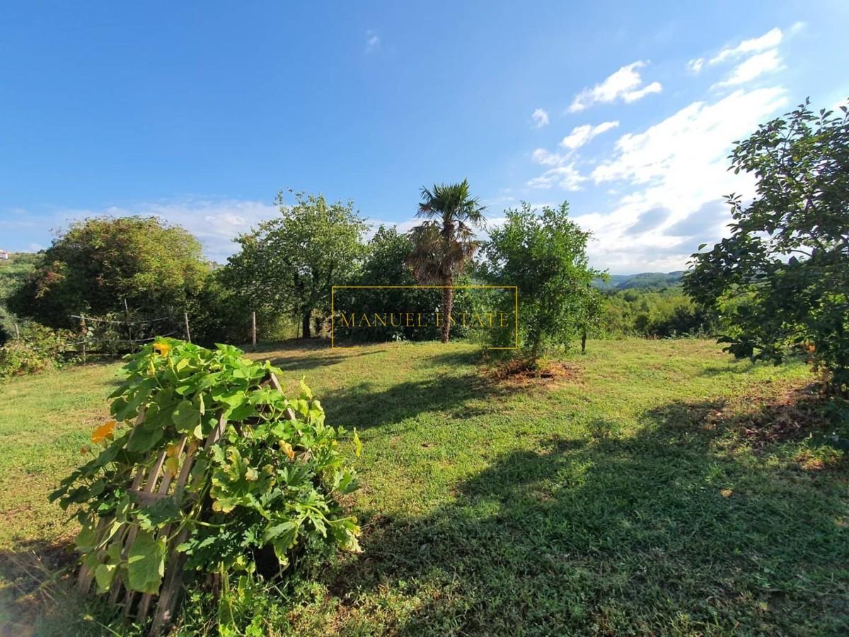 Casa a schiera in posizione tranquilla, Momiano