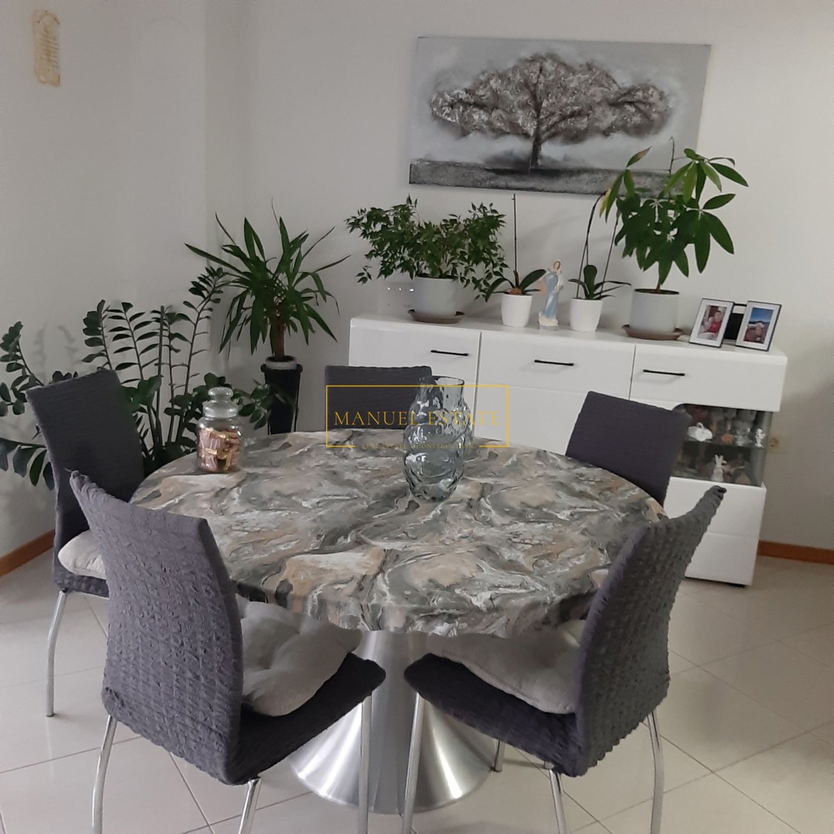 BELLA CASA CON 3 CAMERE DA LETTO E GIARDINO - NOVIGRAD, ISTRIA, VICINO AL MARE!