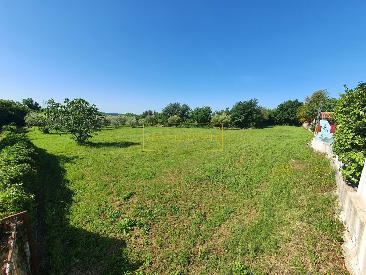 Posizione esclusiva di un terreno edificabile vicino a Parenzo, Istria