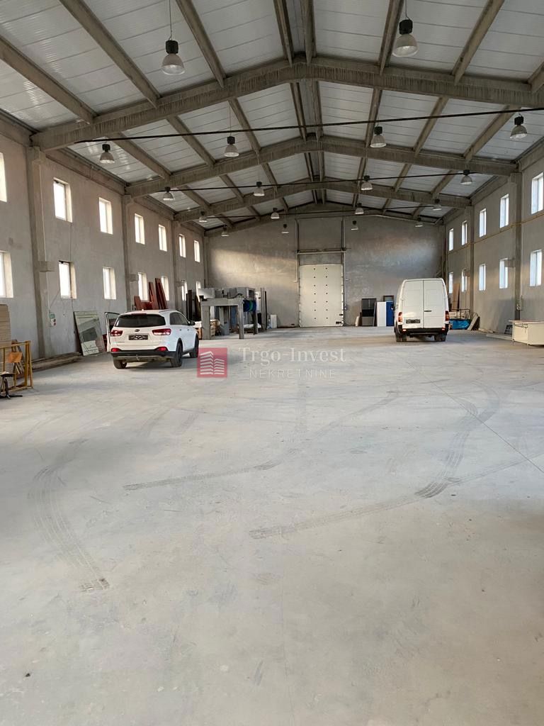 Commerciale Gornja Vrba, 1.350m2