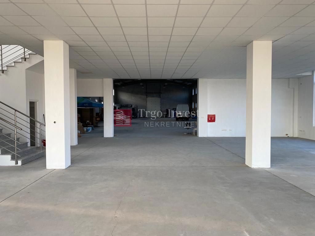 Commerciale Gornja Vrba, 1.350m2