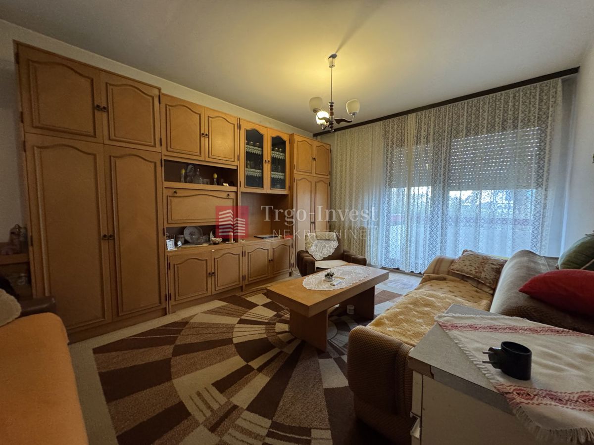 Appartamento Slavonija 2, Slavonski Brod, 62m2