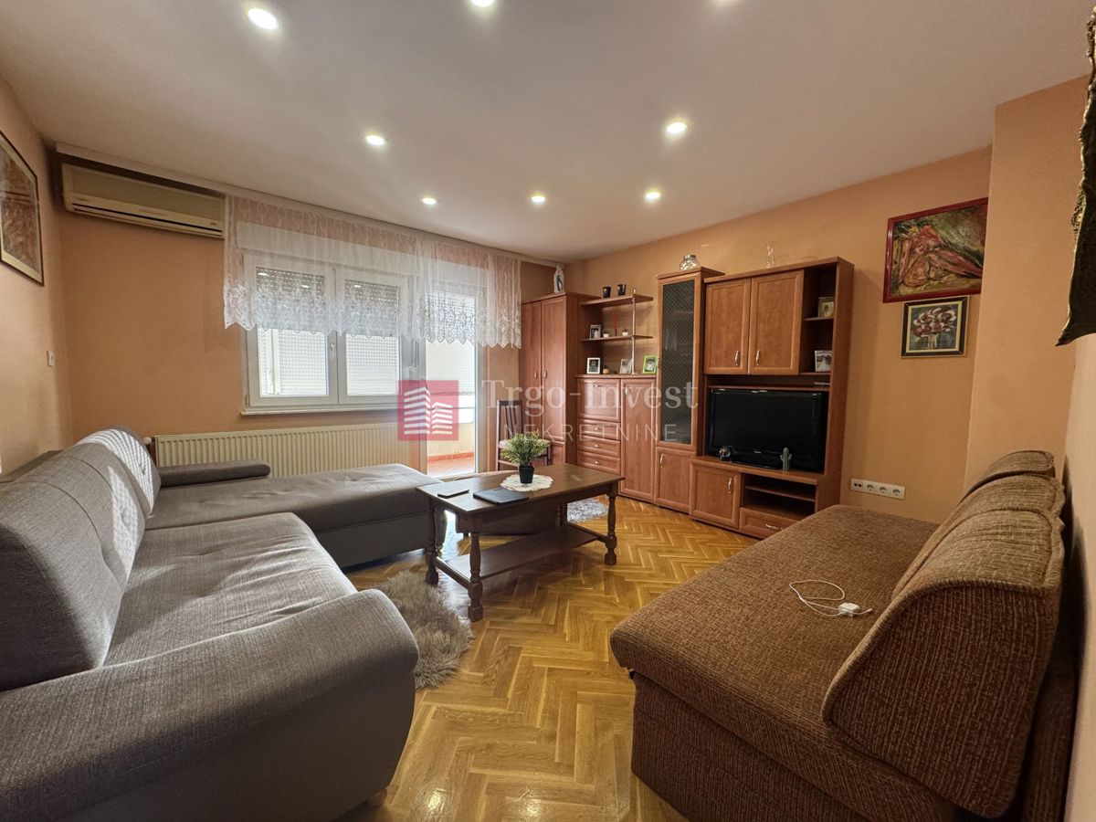 Appartamento Naselje Kralja Tomislava, Slavonski Brod, 51m2