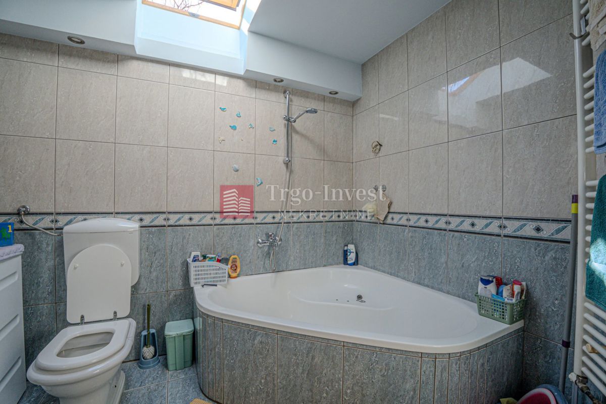 Casa Brodsko Vinogorje, Slavonski Brod, 170m2