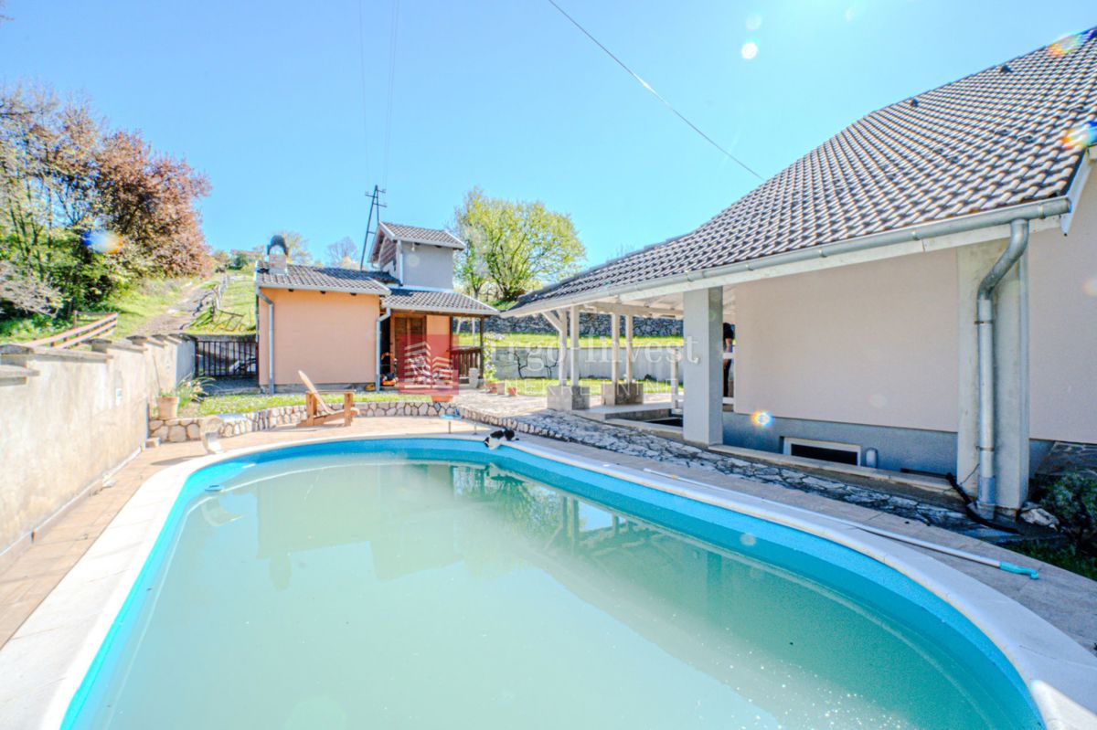 Casa Brodsko Vinogorje, Slavonski Brod, 170m2