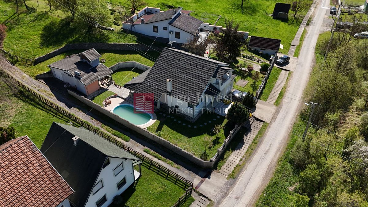 Casa Brodsko Vinogorje, Slavonski Brod, 170m2