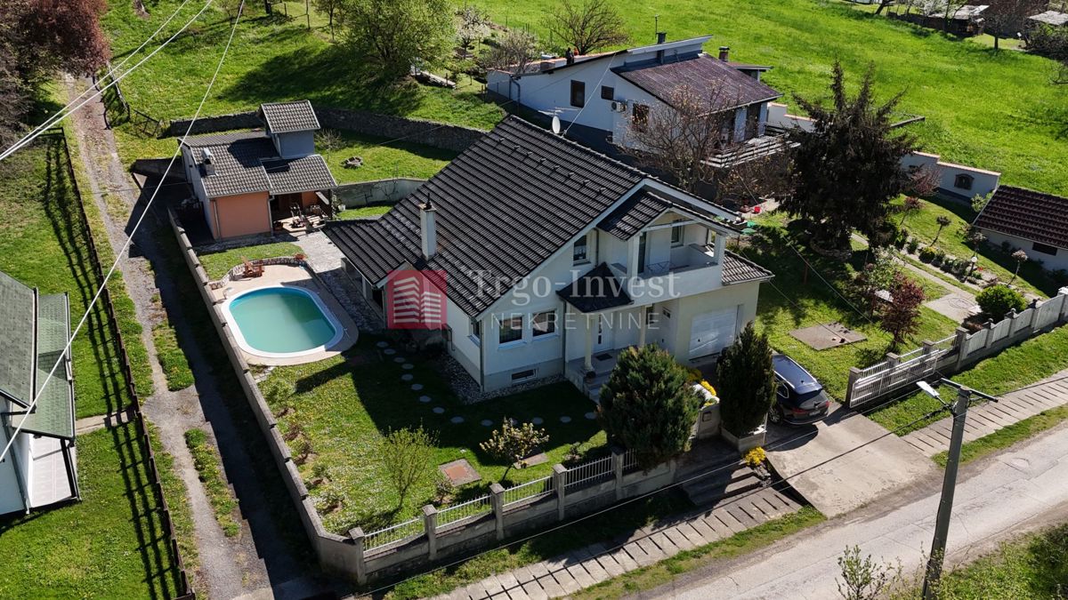 Casa Brodsko Vinogorje, Slavonski Brod, 170m2