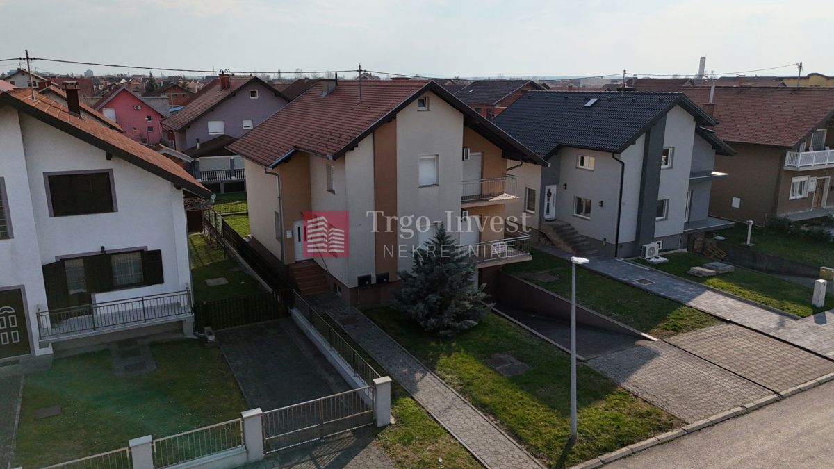 Casa Kolonija, Slavonski Brod, 200m2