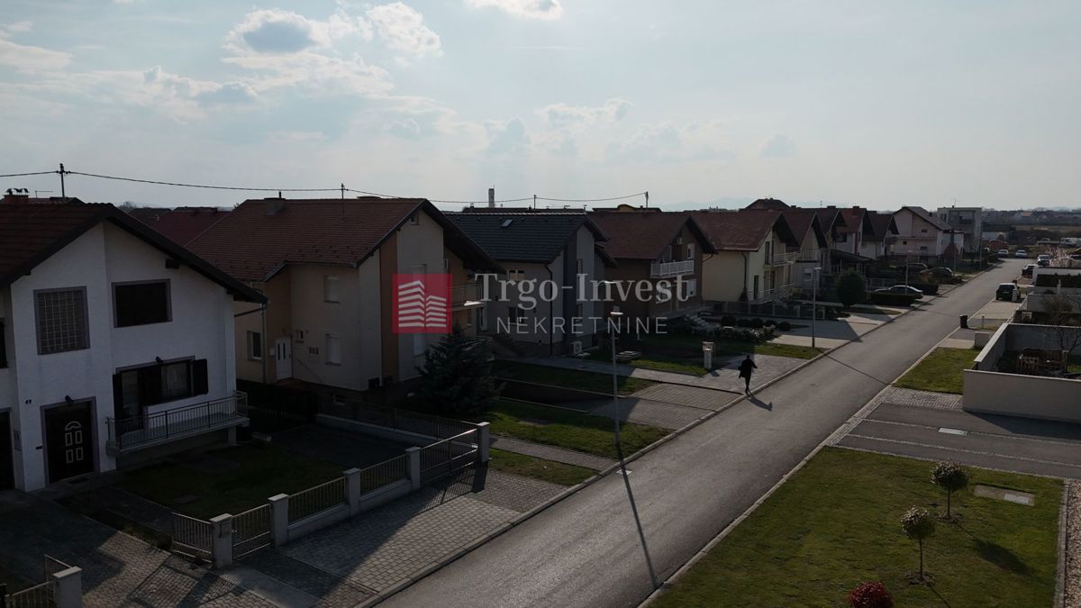 Casa Kolonija, Slavonski Brod, 200m2