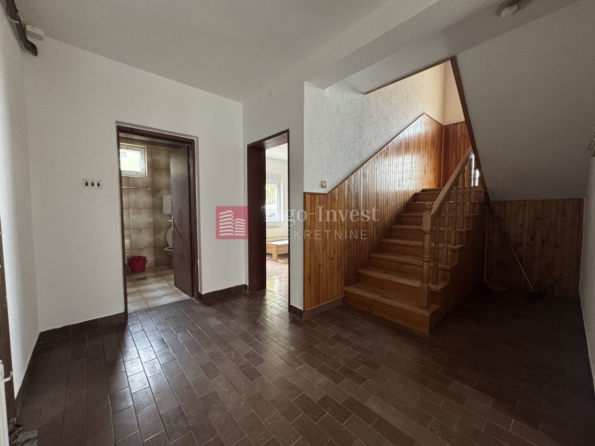 Casa Brodsko Vinogorje, Slavonski Brod, 220m2