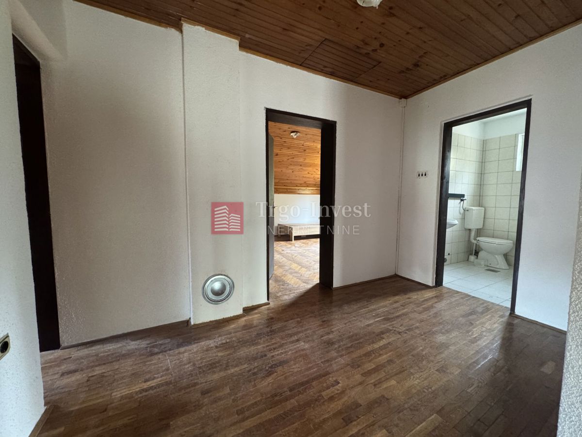 Casa Brodsko Vinogorje, Slavonski Brod, 220m2