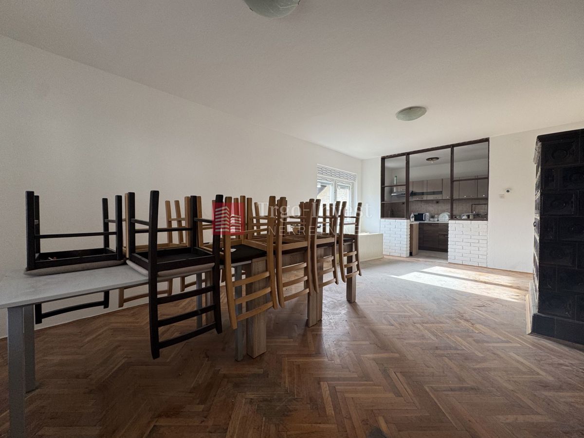 Casa Brodsko Vinogorje, Slavonski Brod, 220m2