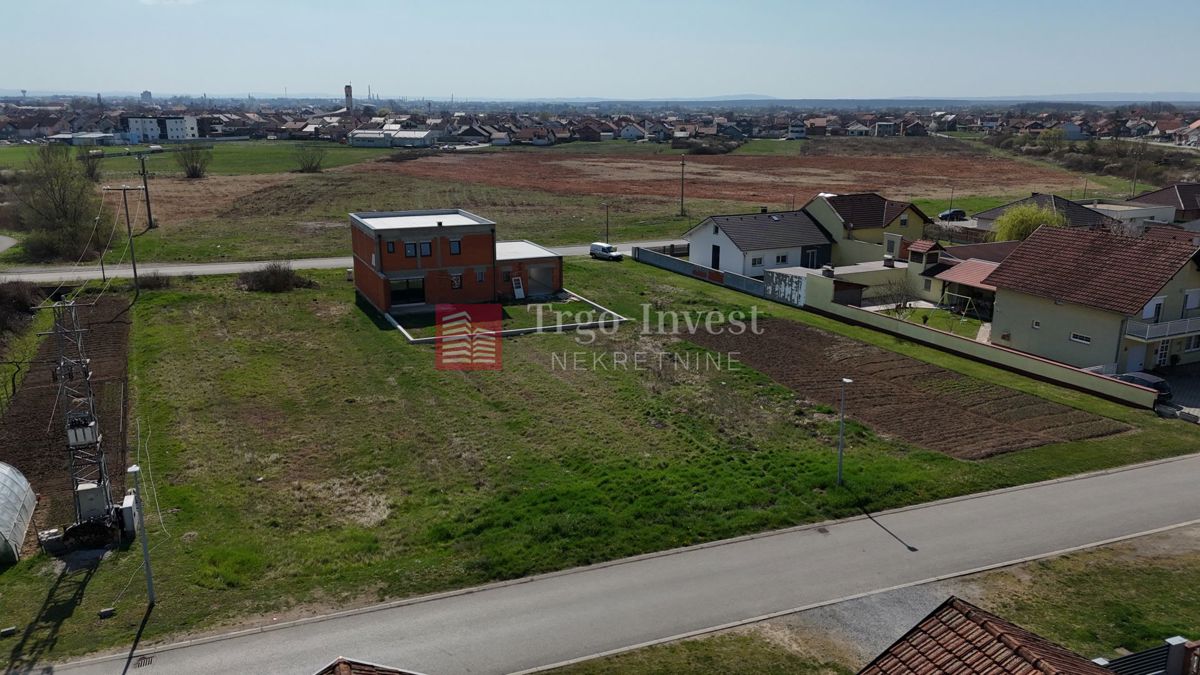 Terreno Kolonija, Slavonski Brod, 482m2