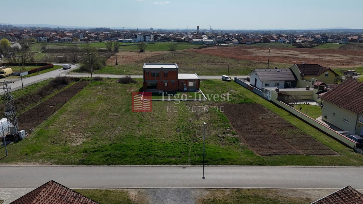 Terreno Kolonija, Slavonski Brod, 482m2