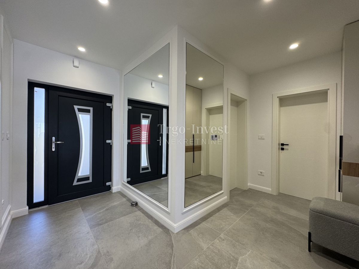 Casa Brodsko Vinogorje, Slavonski Brod, 125m2