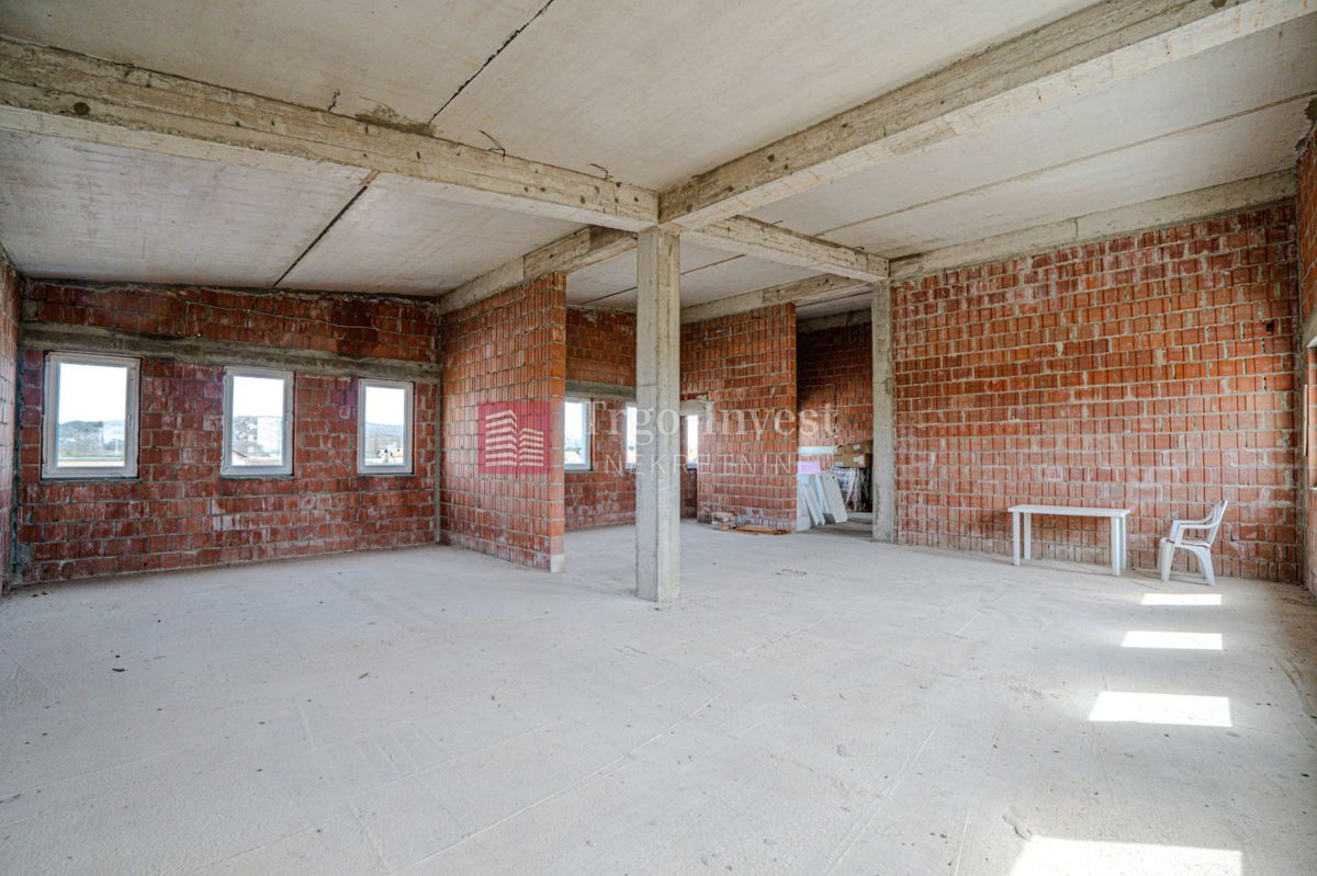 Commerciale Šestinac, Slavonski Brod, 357m2