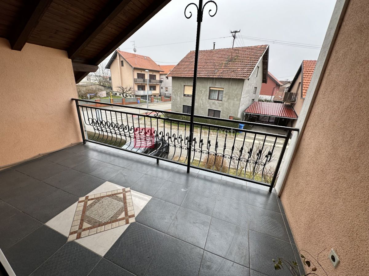 Casa Livada, Slavonski Brod, BERISLAVIĆEVA ULICA, SLAVONSKI BROD., 185m2