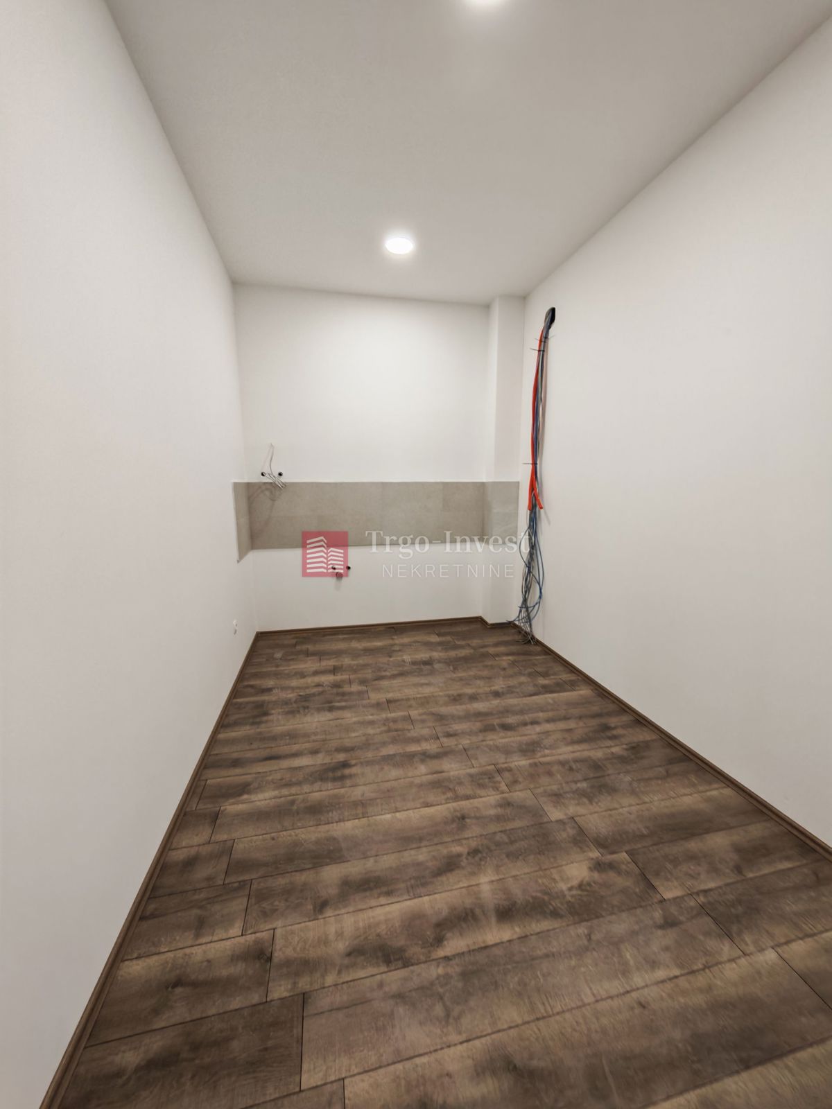 Commerciale Šestinac, Slavonski Brod, 244m2