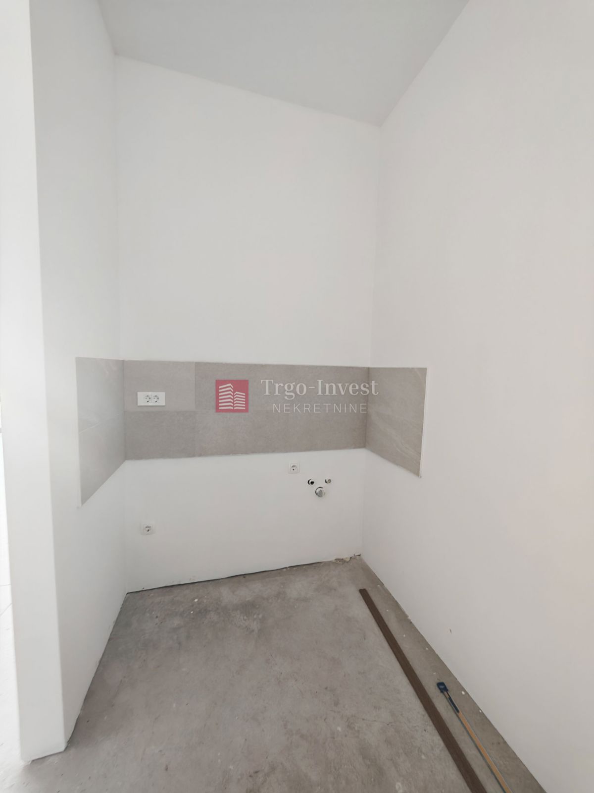 Commerciale Šestinac, Slavonski Brod, 244m2