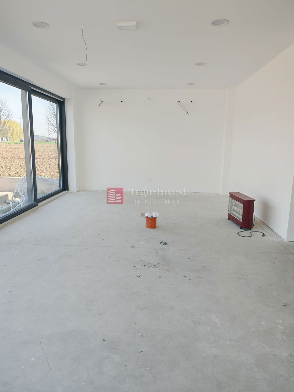 Commerciale Šestinac, Slavonski Brod, 244m2