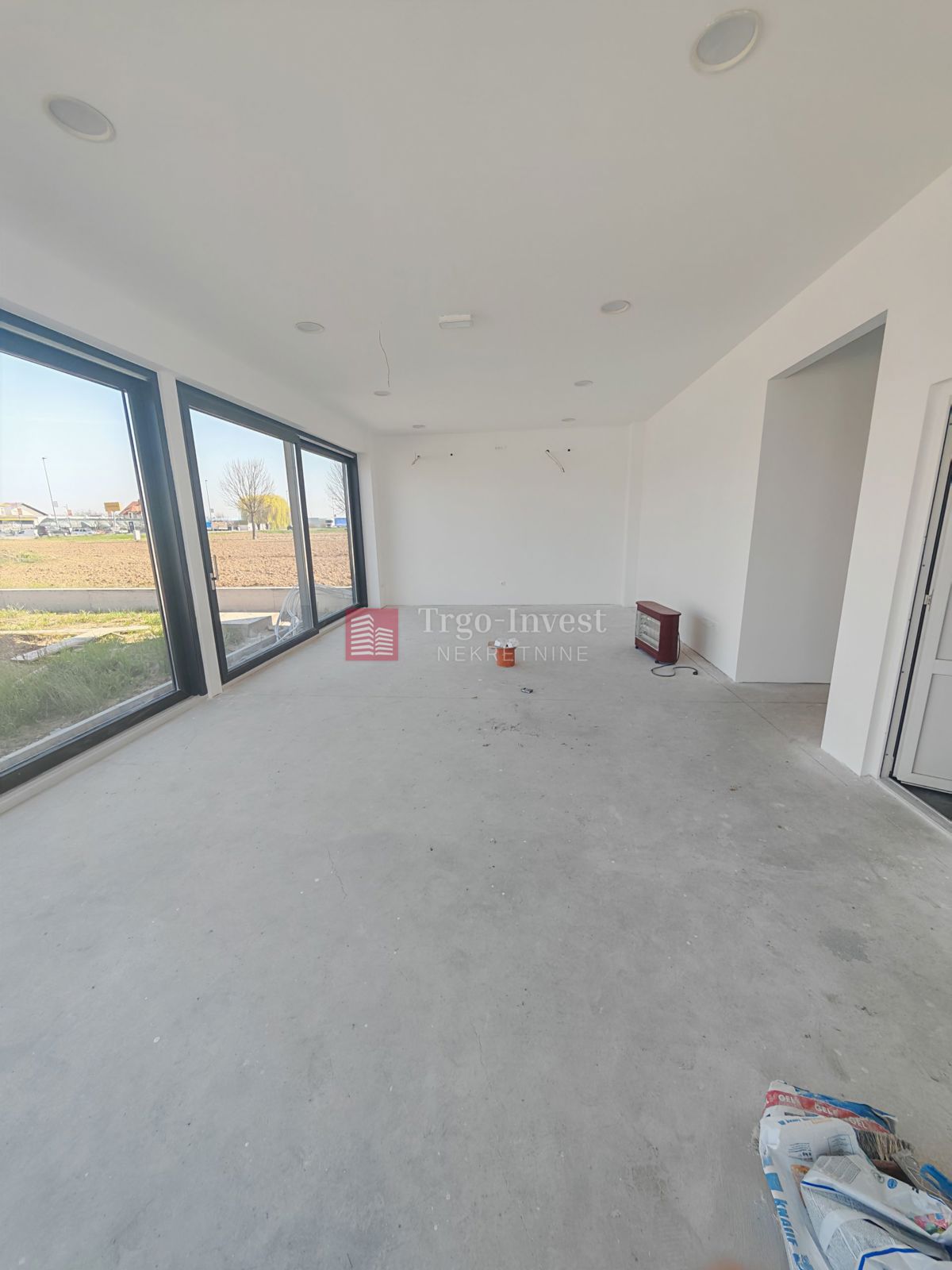 Commerciale Šestinac, Slavonski Brod, 244m2