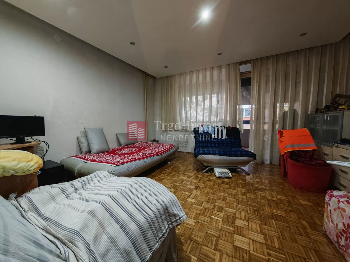 Appartamento Slavonija 1, Slavonski Brod, 87m2