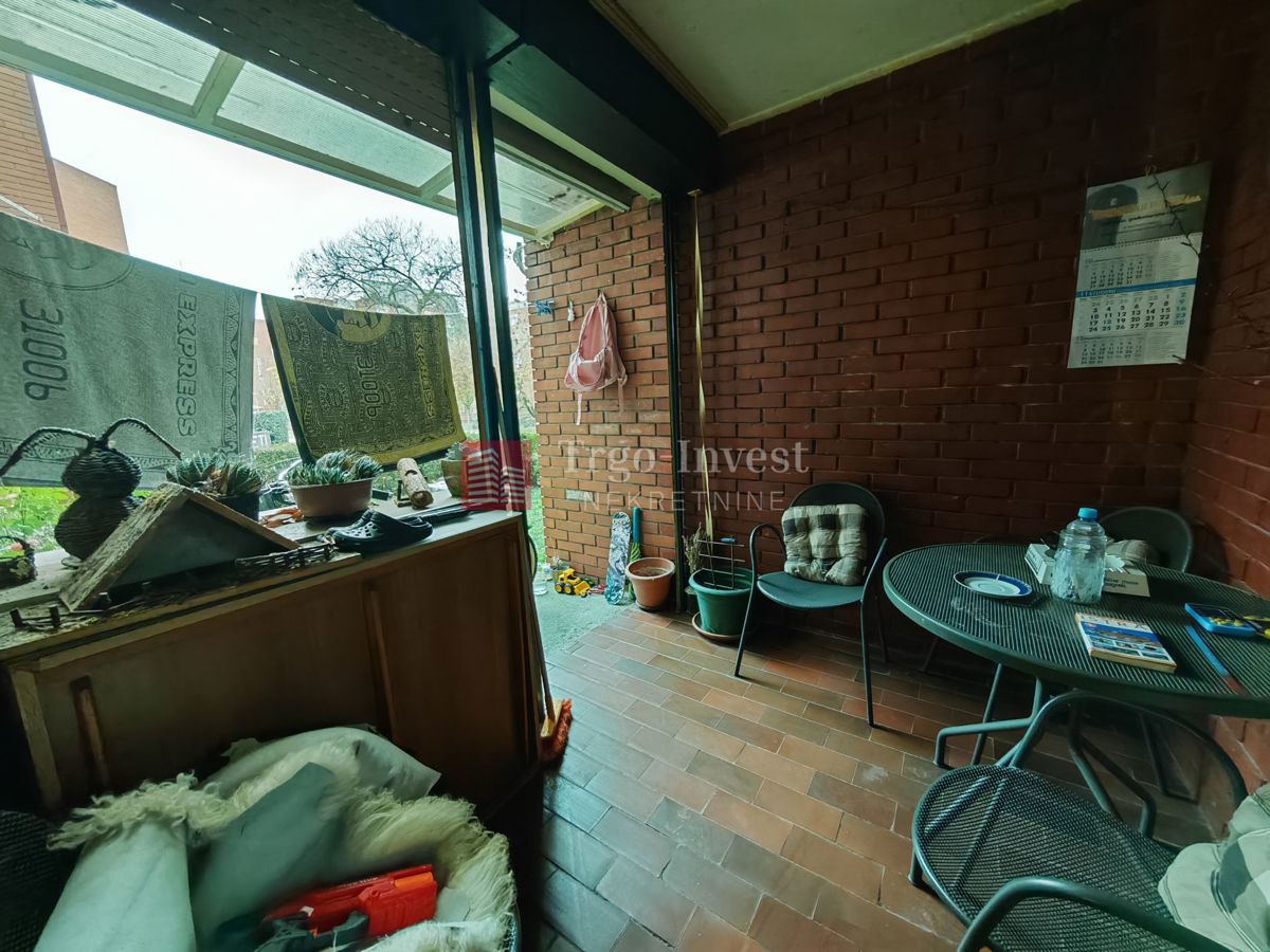 Appartamento Slavonija 1, Slavonski Brod, 87m2