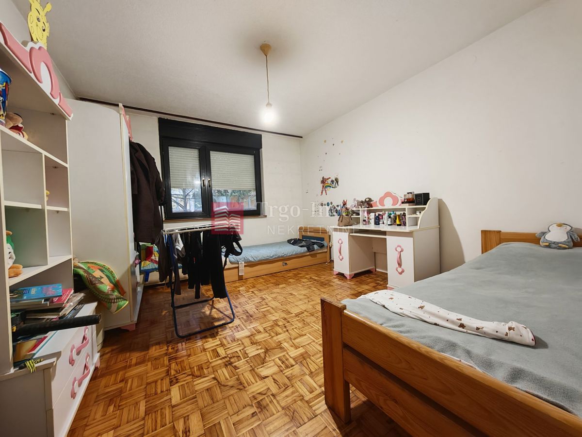 Appartamento Slavonija 1, Slavonski Brod, 87m2