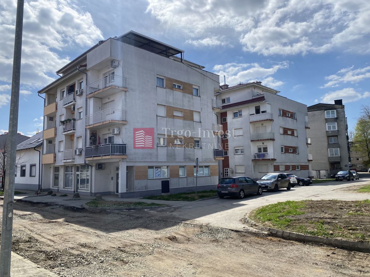 Commerciale Marsonija, Slavonski Brod, 52m2