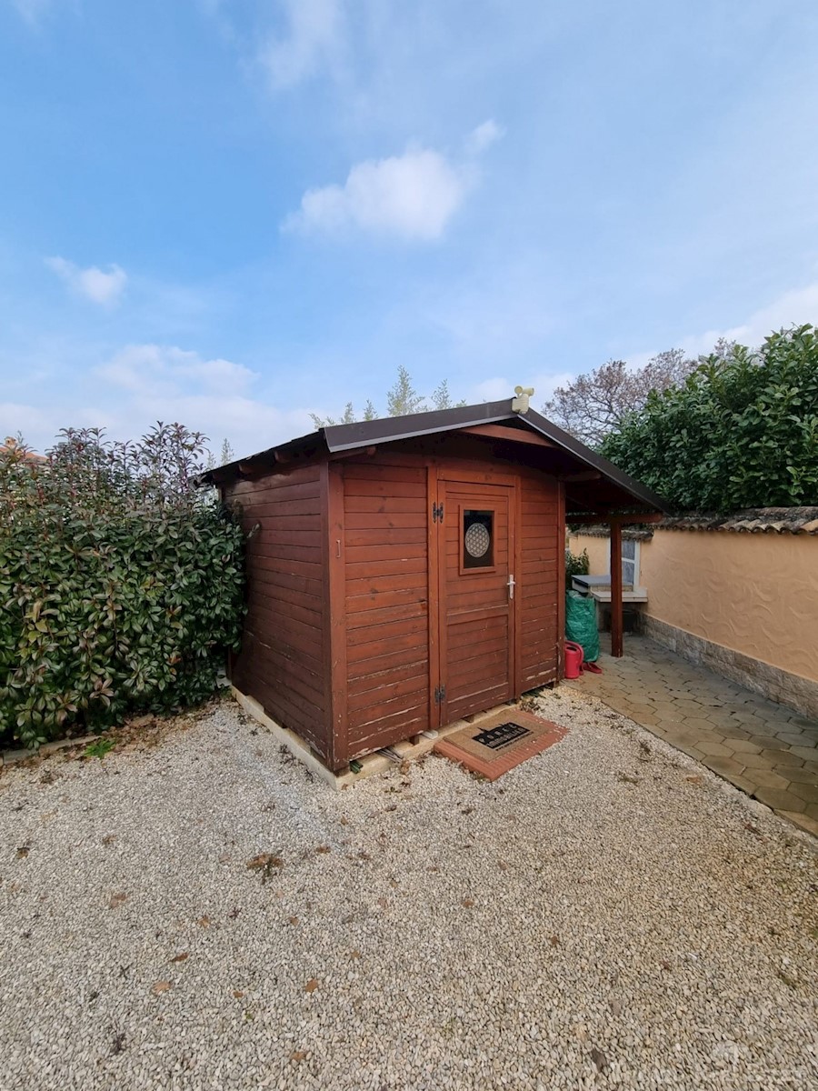 casa con due appartamenti