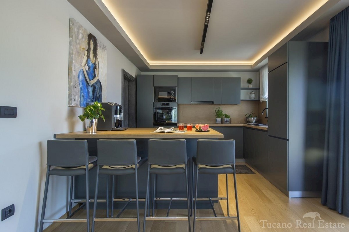Casa bifamiliare splendidamente decorata vicino a Parenzo