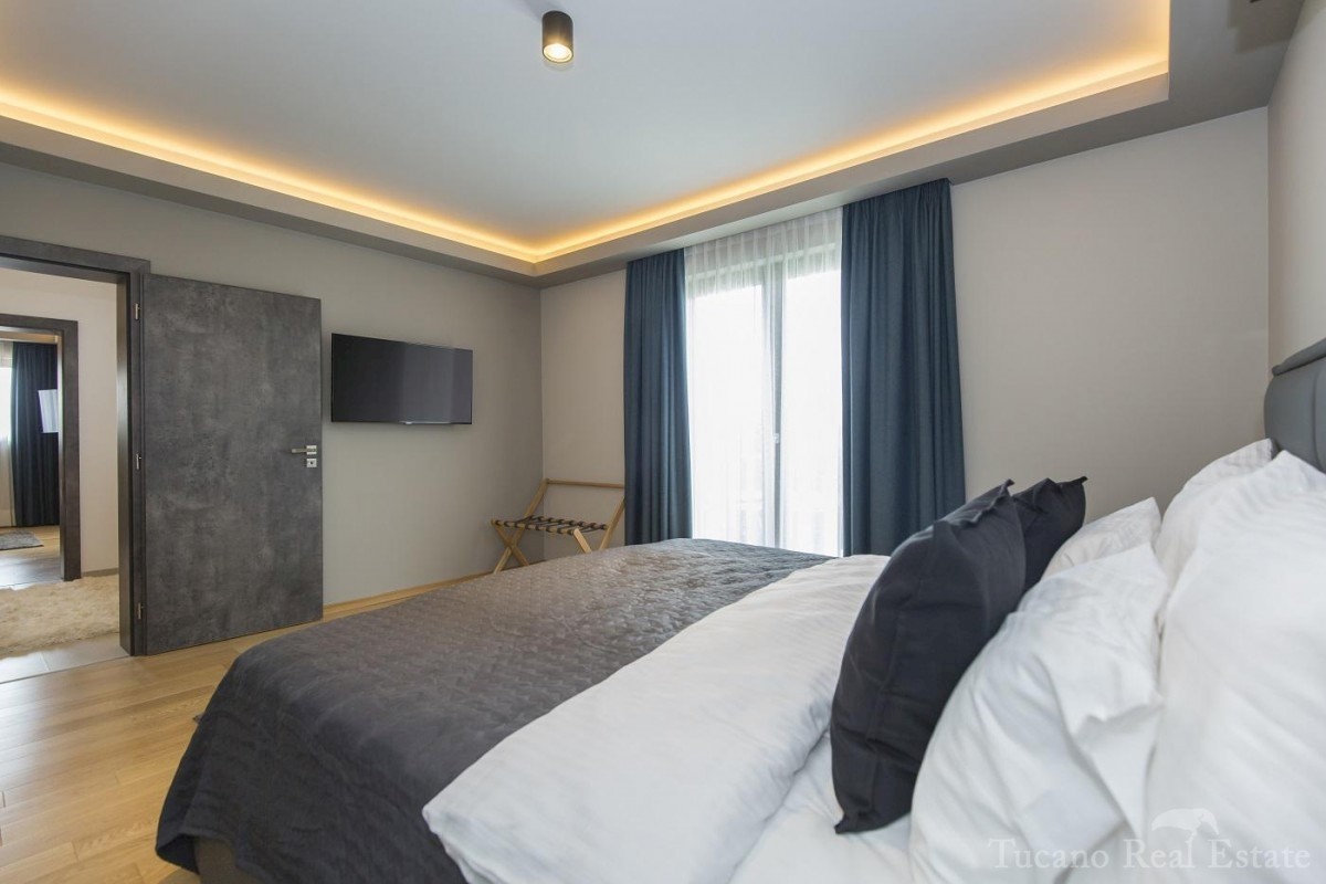 Casa bifamiliare splendidamente decorata vicino a Parenzo