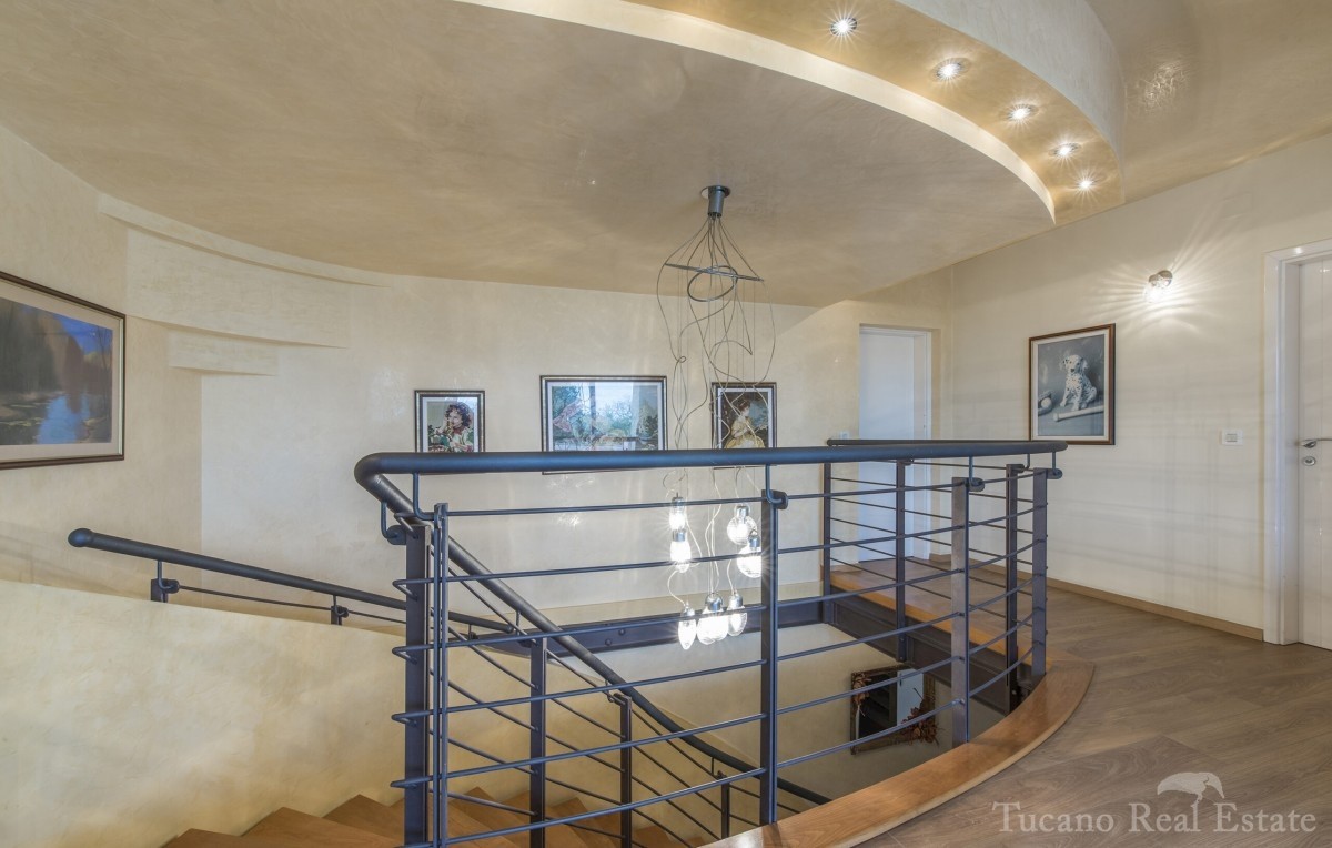 Villa di lusso a 800 metri dal mare