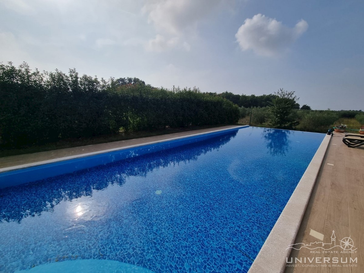 Una bella casa immersa nella natura e con vista sul mare a Cittanova