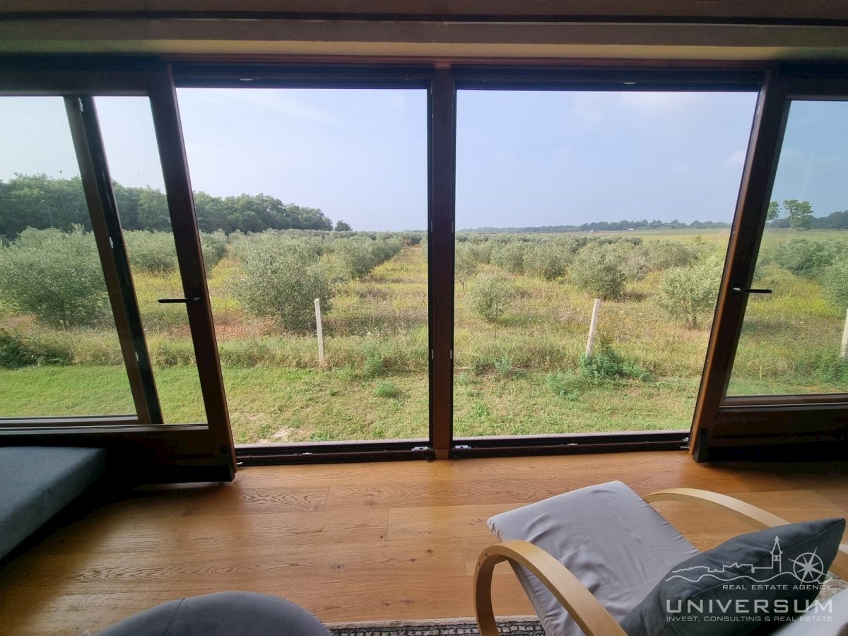 Una bella casa immersa nella natura e con vista sul mare a Cittanova