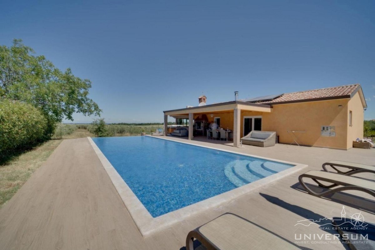 Una bella casa immersa nella natura e con vista sul mare a Cittanova