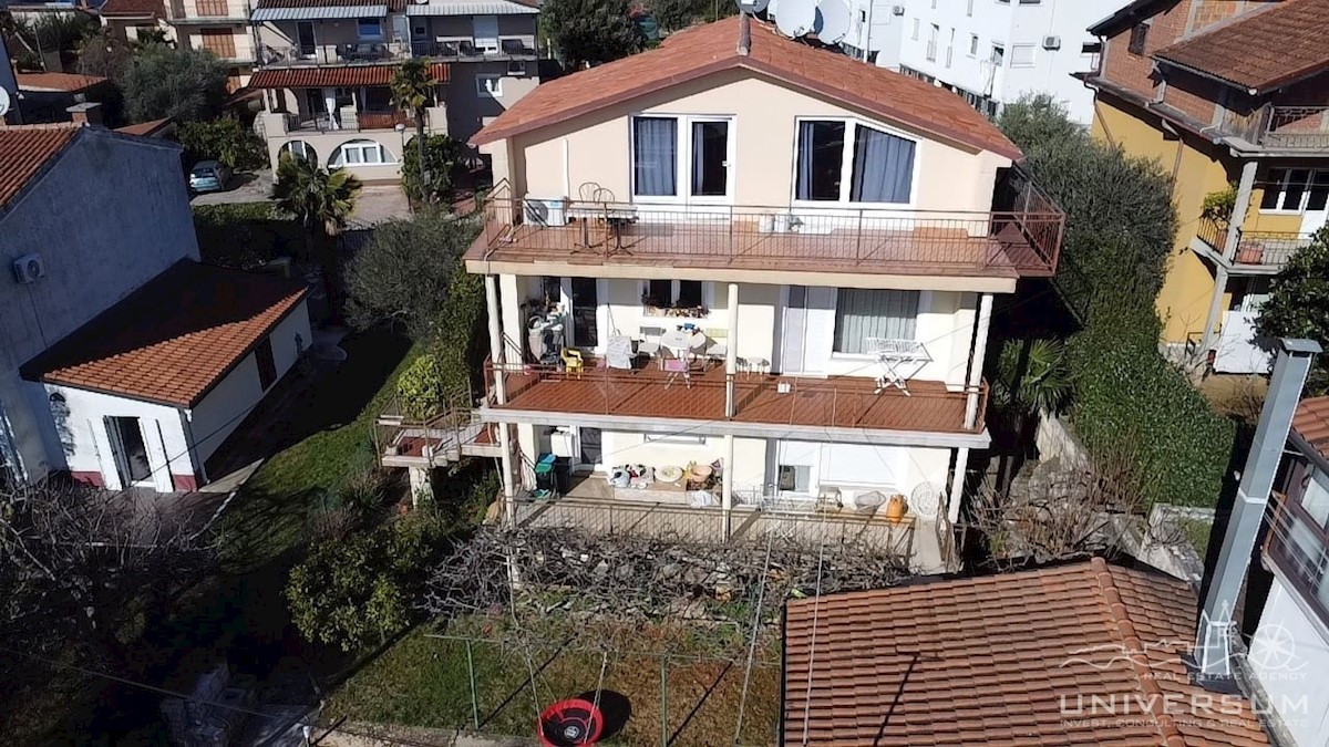 Un'altra casa residenziale a 50 metri dal mare e dal porto turistico di Umago