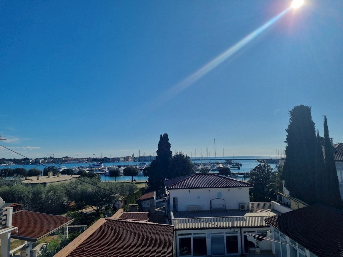 Un'altra casa residenziale a 50 metri dal mare e dal porto turistico di Umago