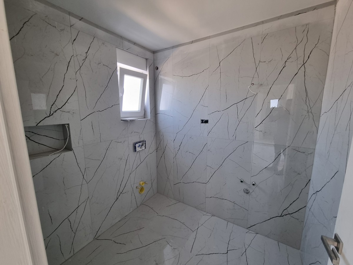 Bella casa bifamiliare con piscina nelle vicinanze di Buie