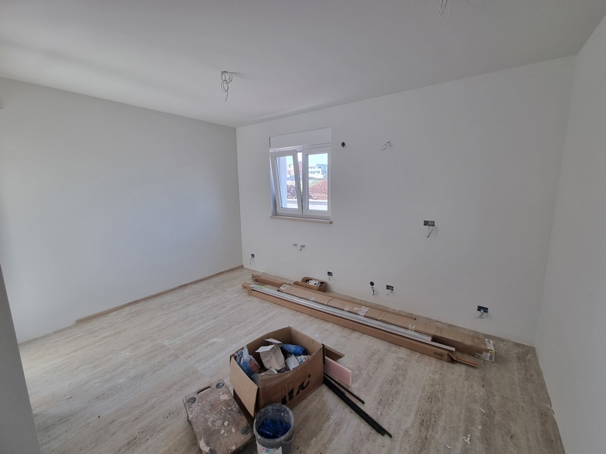 Bella casa bifamiliare con piscina nelle vicinanze di Buie