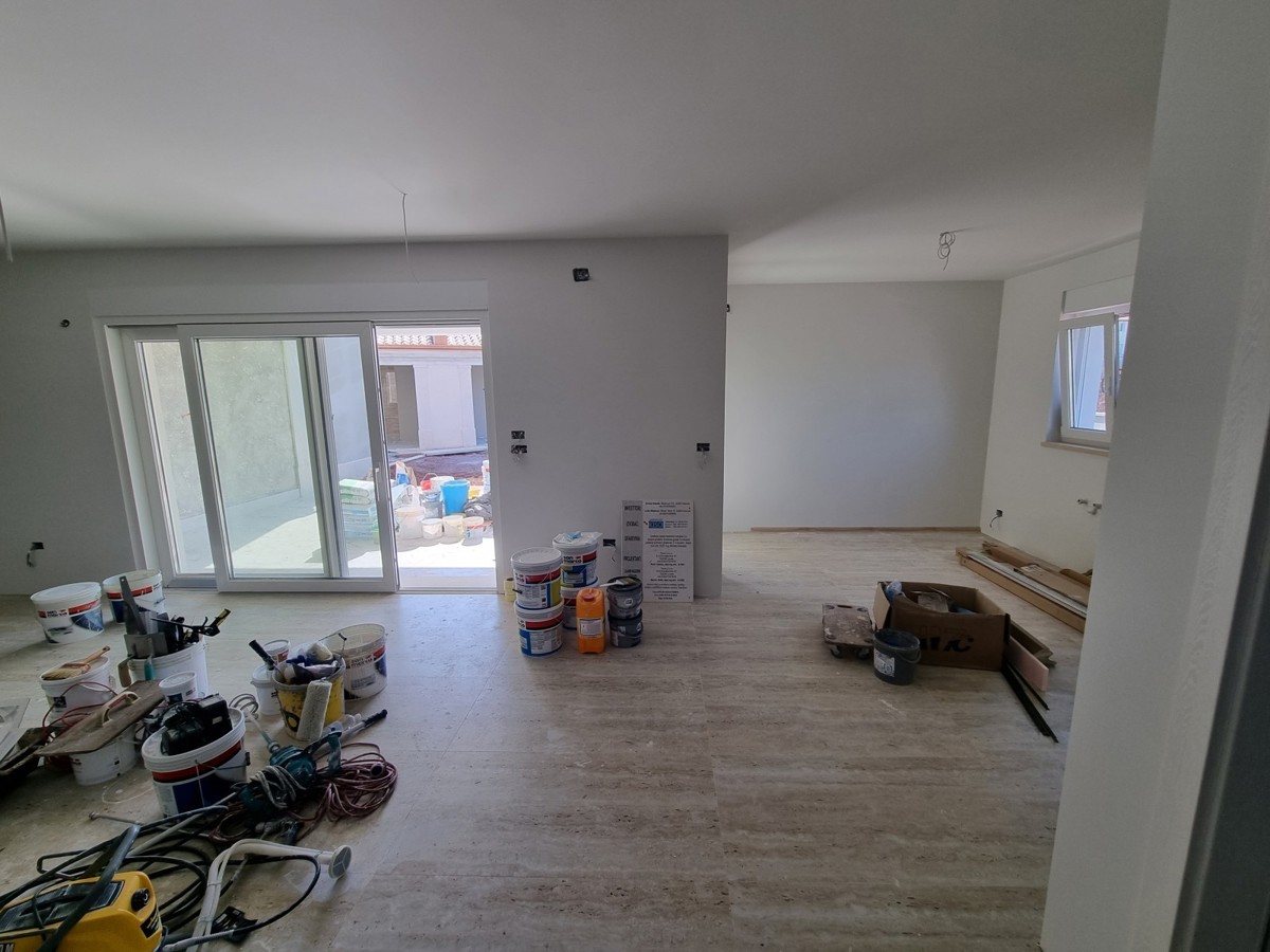 Bella casa bifamiliare con piscina nelle vicinanze di Buie