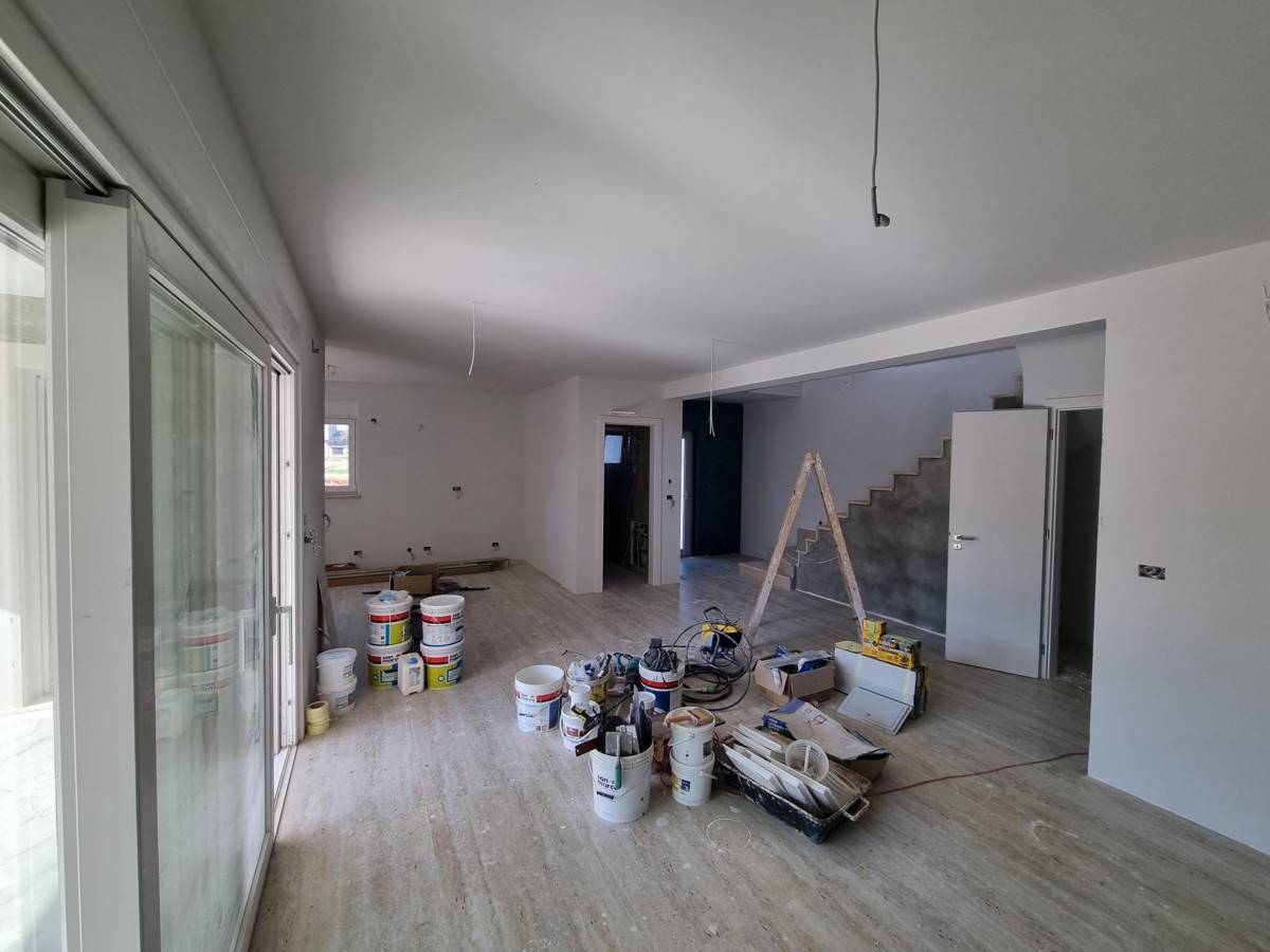 Bella casa bifamiliare con piscina nelle vicinanze di Buie